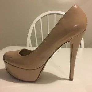 Aldo pumps plateau